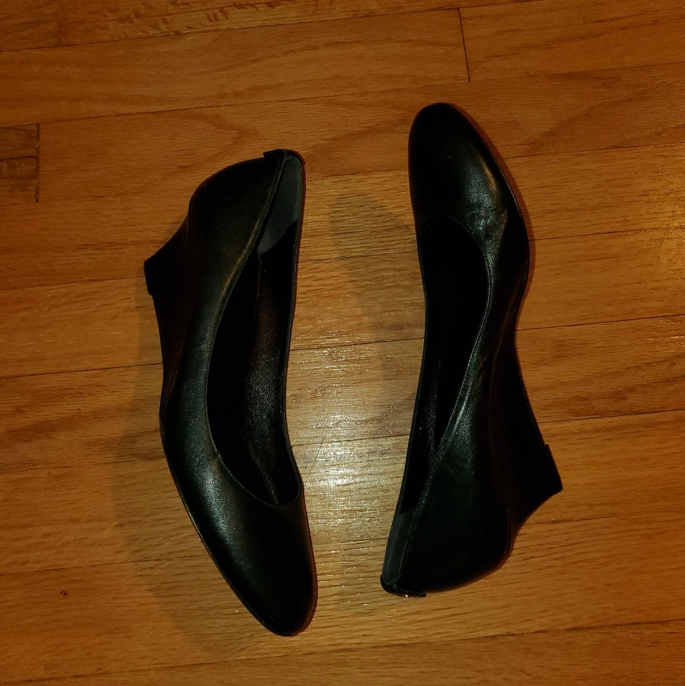 Gucci Leather Wedge Interlocking G Pump